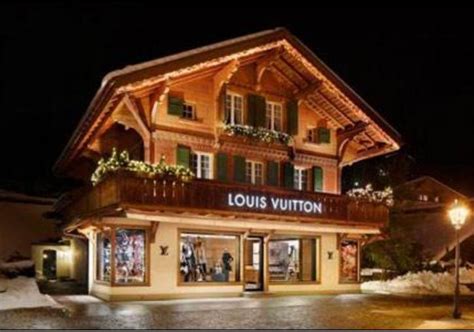 Shops with LOUIS VUITTON in Zermatt and surroundings title